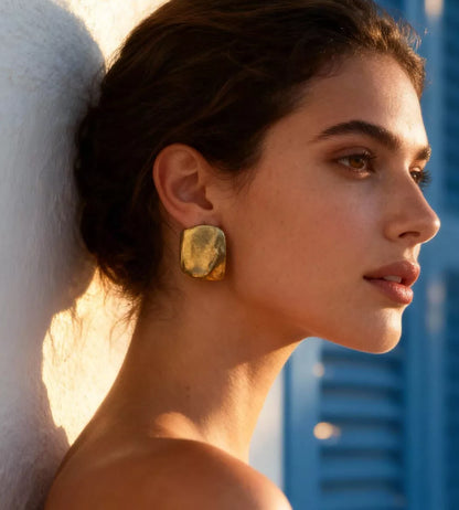 ✨ Boucles d’oreilles carrées Petra Or – Création dorée graphique & fait main en France